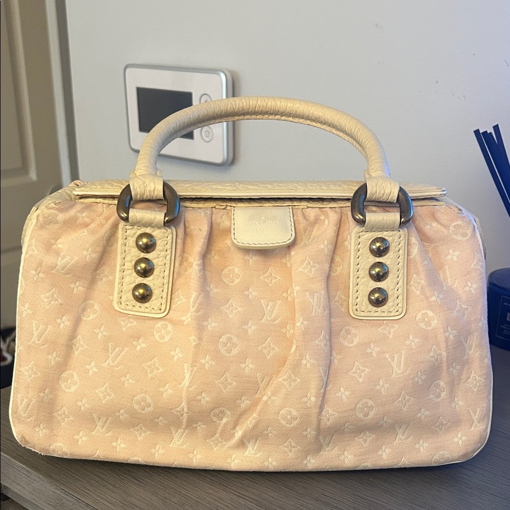 Louis Vuitton Trapeze PM Cruise Rose